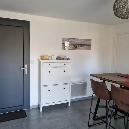 Appartement Rez-de-jardin avec vue sur la Sainte Victoire à Rousset  Extérieur photo
